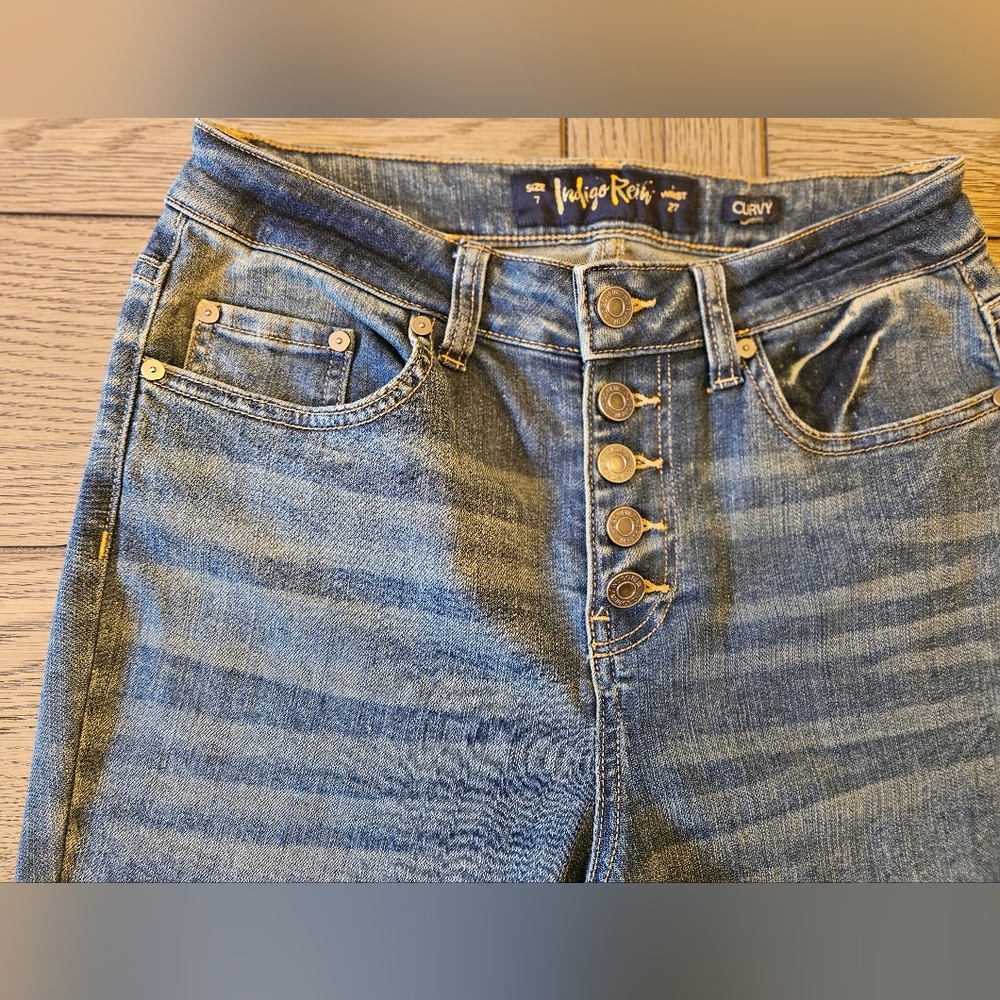 Distressed Jeans - Picture 4 of 15